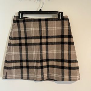 Aritzia Wilfred Plaid High waisted skirt